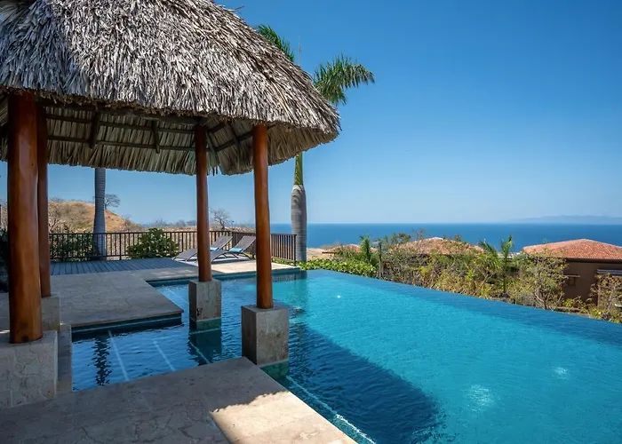 Playas Del Coco Condo: Ocean Views, Shared Pool! Сasa de vacaciones Playa Ocotal