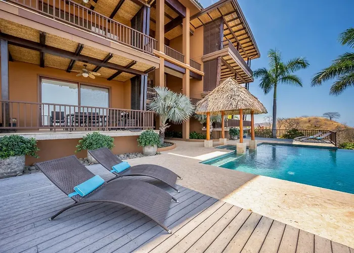 Сasa de vacaciones Playas Del Coco Condo: Ocean Views, Shared Pool! Playa Ocotal