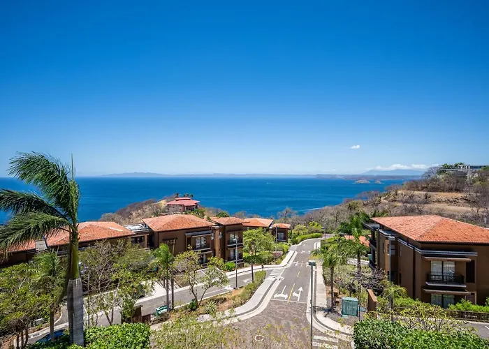 Сasa de vacaciones Playas Del Coco Condo: Ocean Views, Shared Pool! *