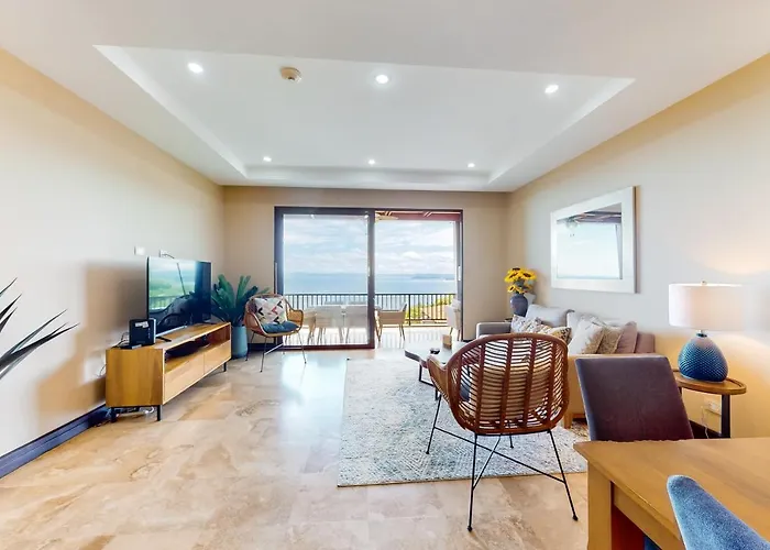 Сasa de vacaciones Playas Del Coco Condo: Ocean Views, Shared Pool! *