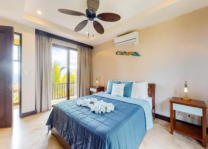 Ocean-View Ocotal Villa, Balcony & Pool Playa Ocotal