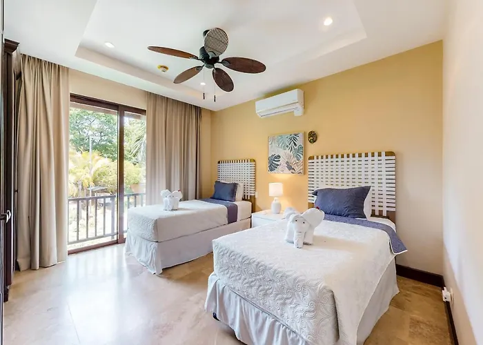 Playas Del Coco Condo: Ocean Views, Shared Pool! Сasa de vacaciones Playa Ocotal