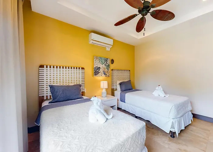Playas Del Coco Condo: Ocean Views, Shared Pool! Сasa de vacaciones *